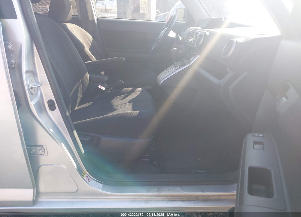 2008 SCION XB VIN: JTLKE50E681027331