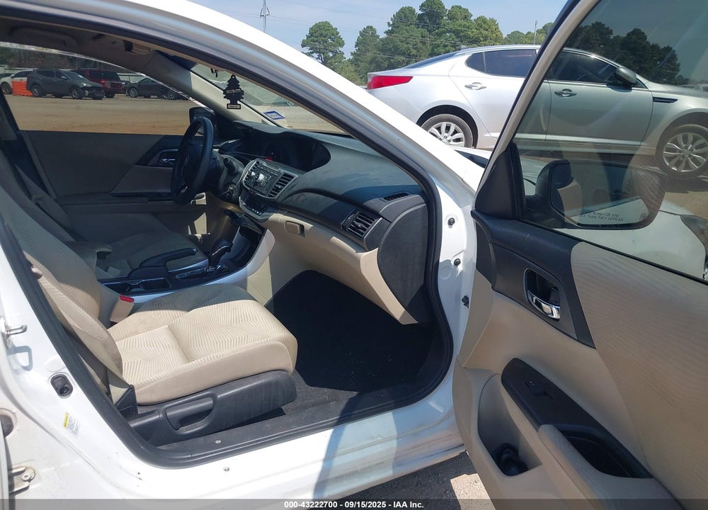 2015 HONDA ACCORD VIN: 1HGCR2F35FA043902
