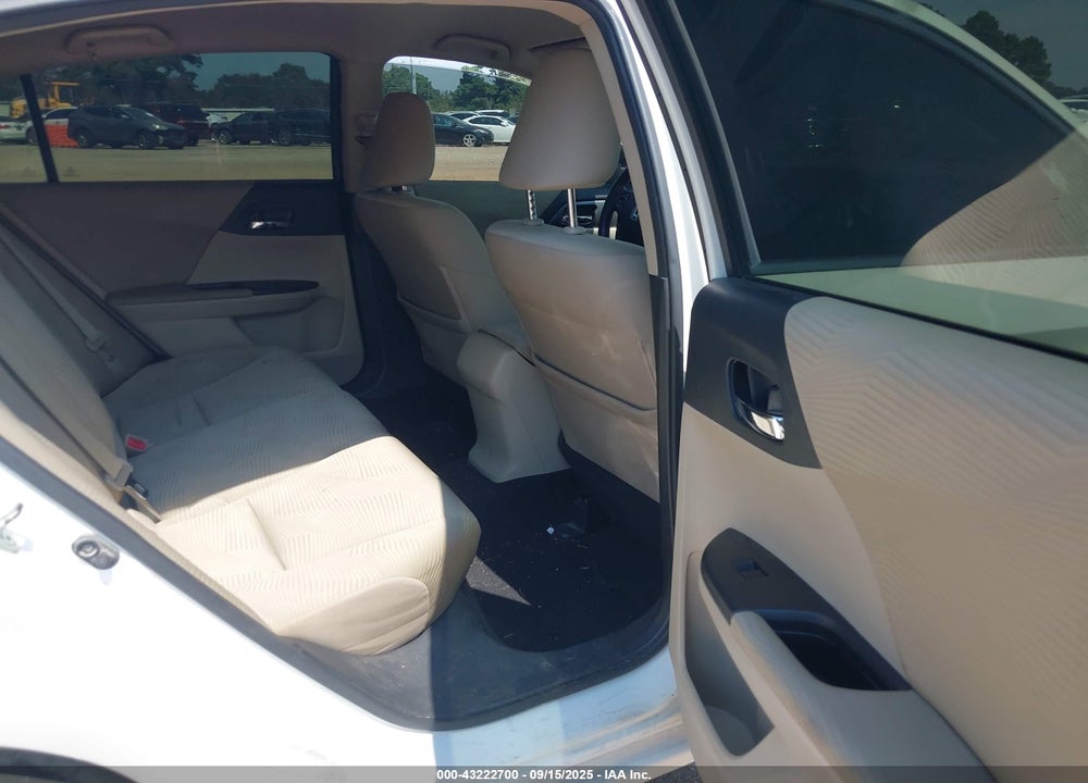 2015 HONDA ACCORD VIN: 1HGCR2F35FA043902