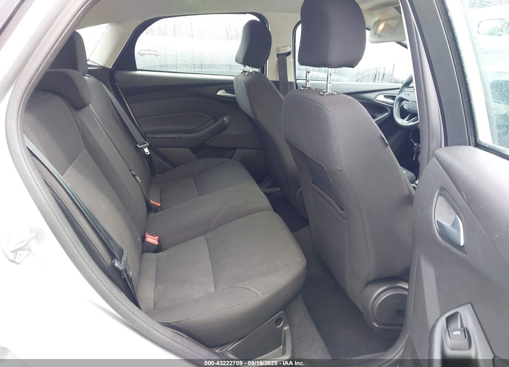 2017 FORD FOCUS VIN: 1FADP3K25HL215709