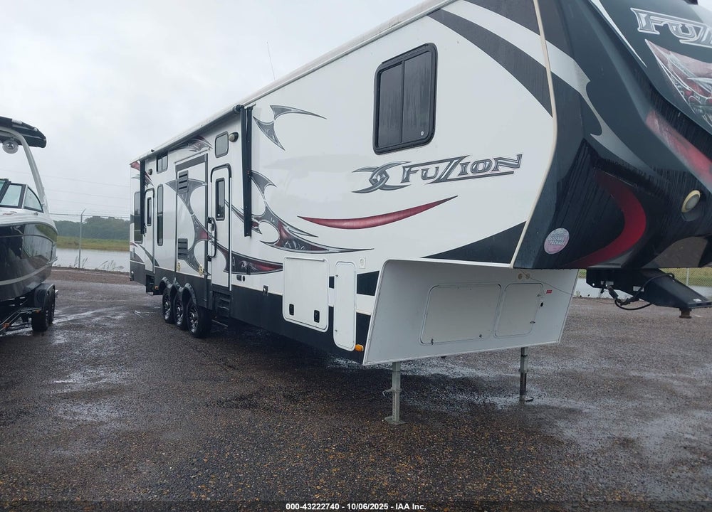 2012 UNDEFINED TR VIN: 4YDF39528CF810815