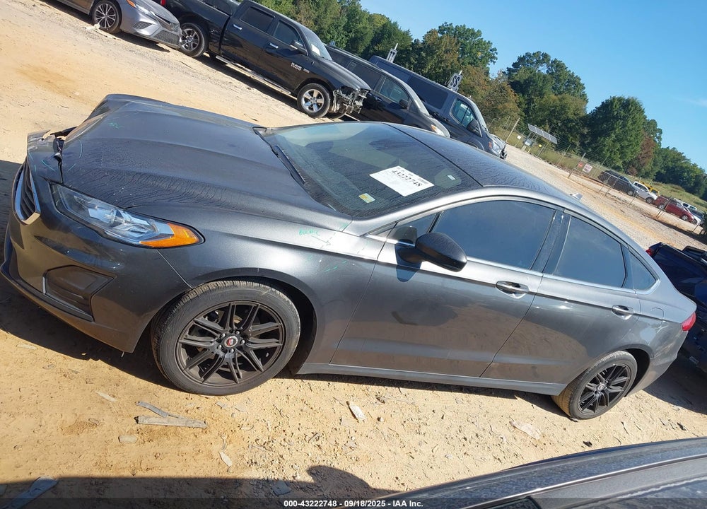 2020 FORD FUSION VIN: 3FA6P0G77LR200036