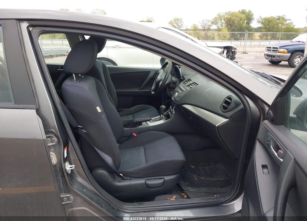 2010 MAZDA 3 VIN: JM1BL1SF7A1272709