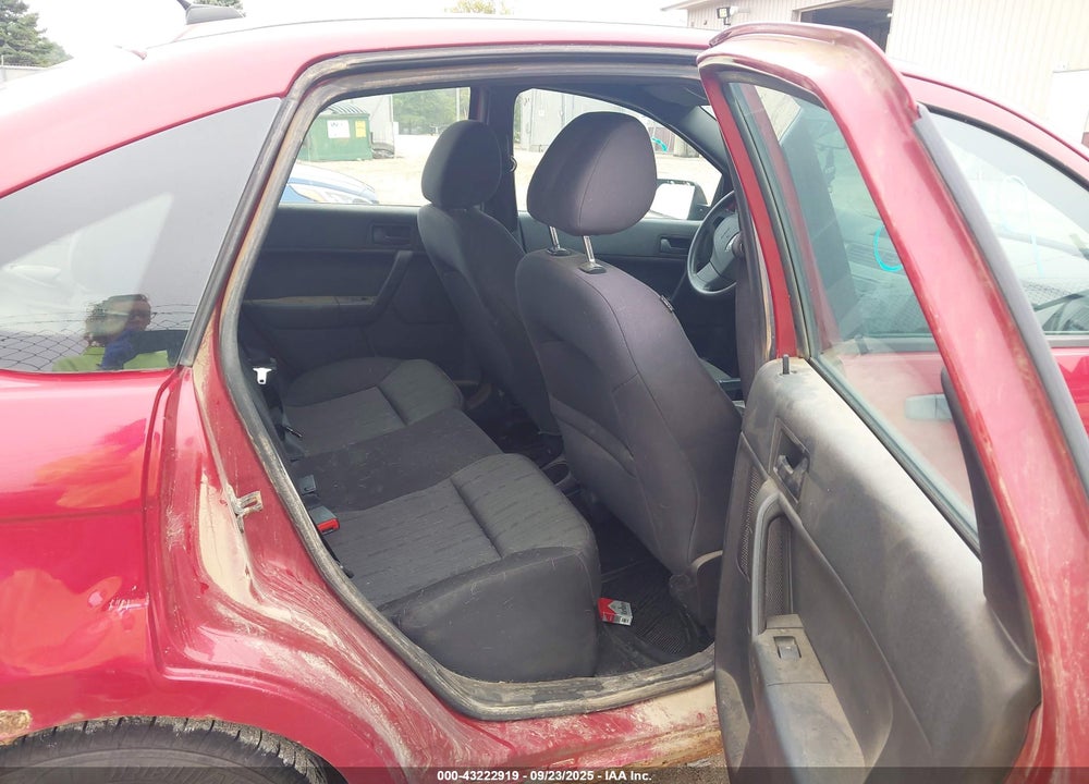 2011 FORD FOCUS SE VIN: 1FAHP3FN8BW202786