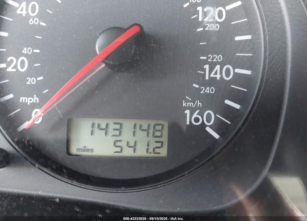 2002 VOLKSWAGEN GOLF GLS 2.0L VIN: 9BWGK61J924041067