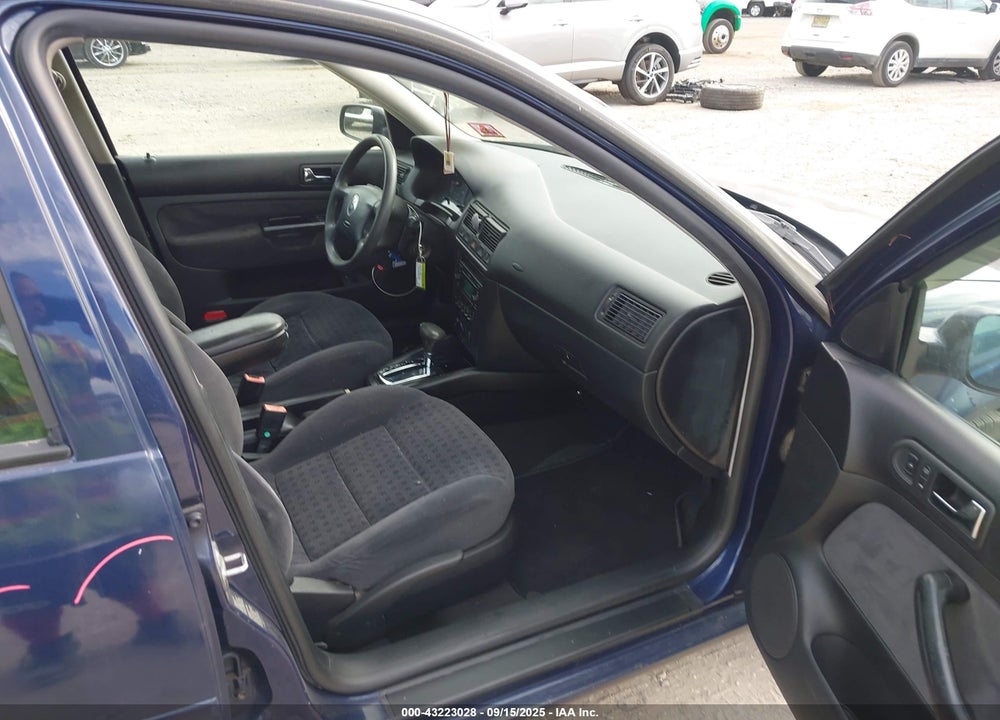 2002 VOLKSWAGEN GOLF GLS 2.0L VIN: 9BWGK61J924041067