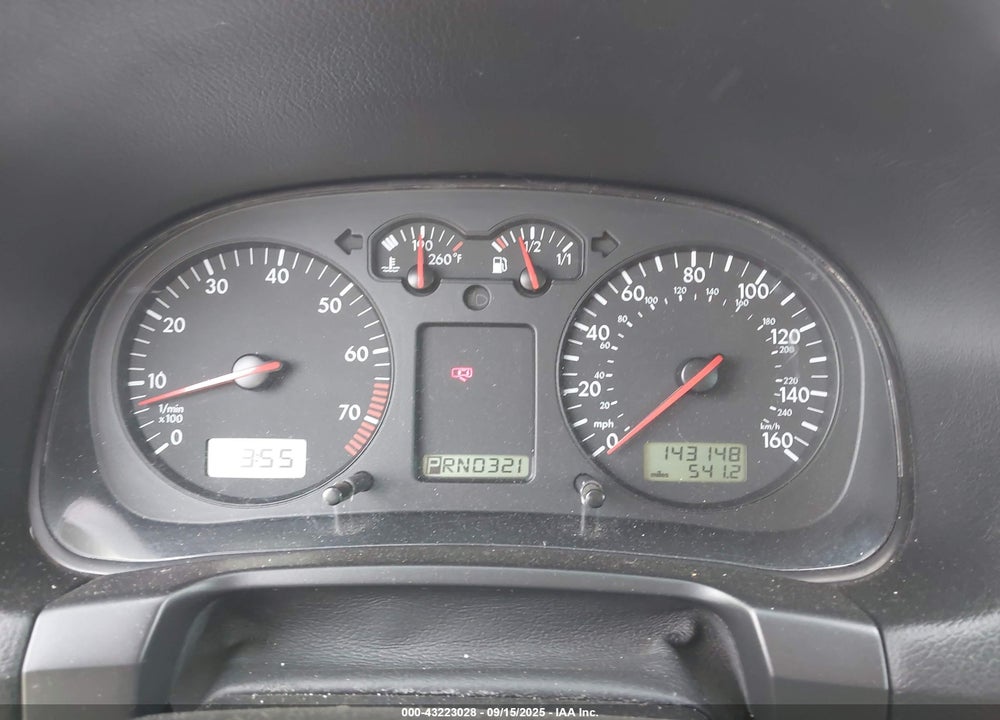 2002 VOLKSWAGEN GOLF GLS 2.0L VIN: 9BWGK61J924041067