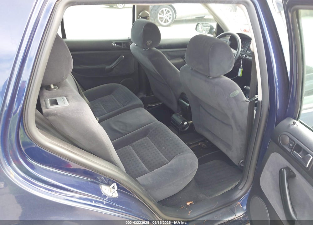 2002 VOLKSWAGEN GOLF GLS 2.0L VIN: 9BWGK61J924041067