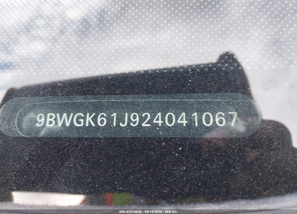 2002 VOLKSWAGEN GOLF GLS 2.0L VIN: 9BWGK61J924041067