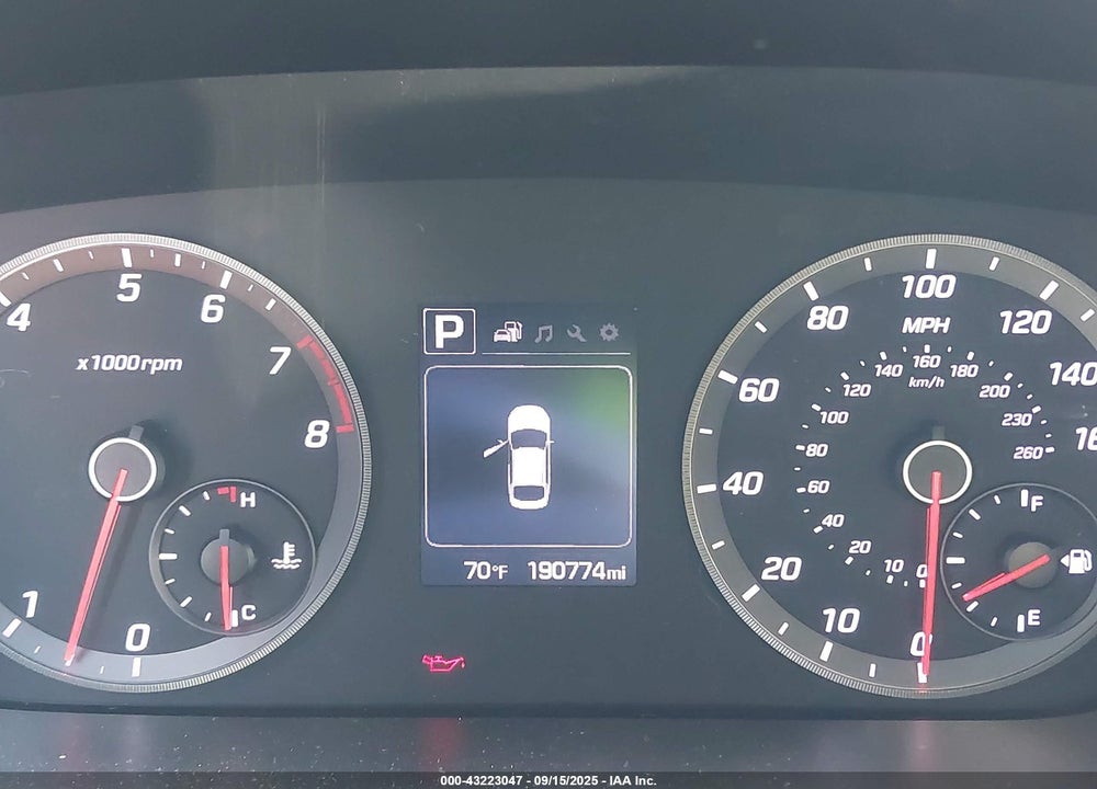 2015 HYUNDAI SONATA VIN: 5NPE34AB2FH053220