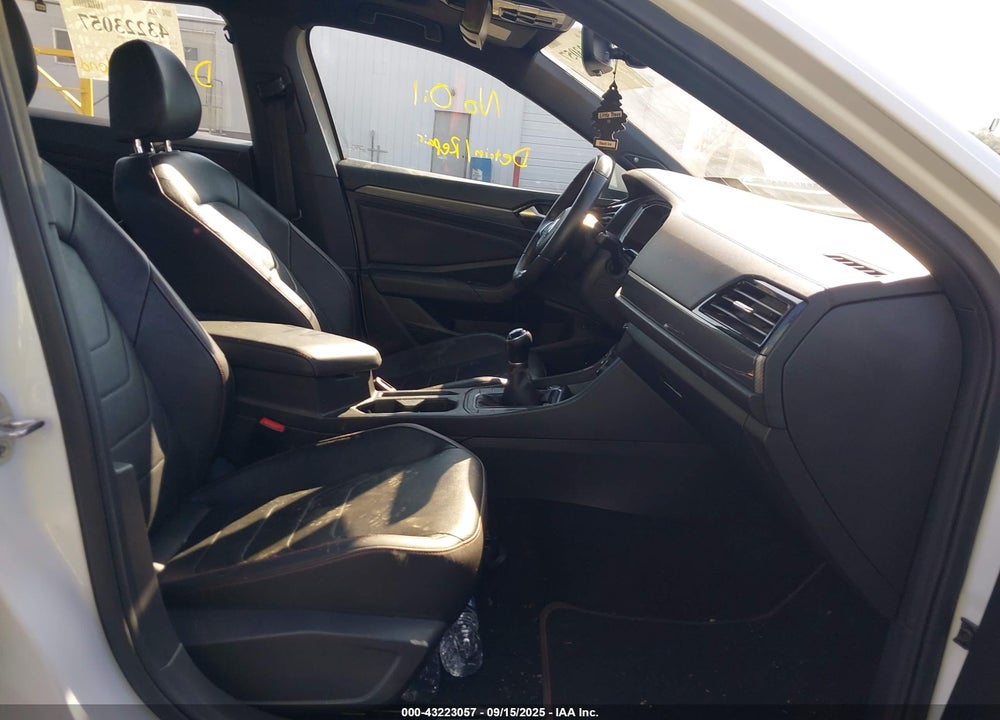 2019 VOLKSWAGEN JETTA VIN: 3VW5T7BU0KM181801