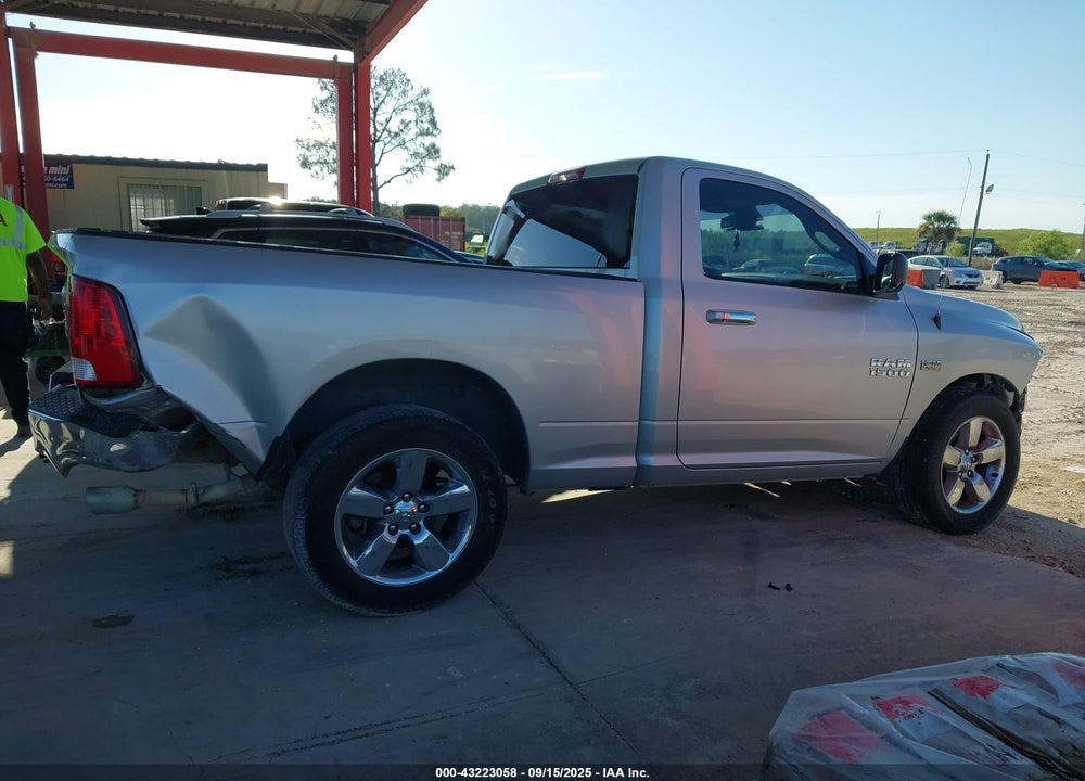 2016 RAM 1500 VIN: 3C6JR7BT8GG195322