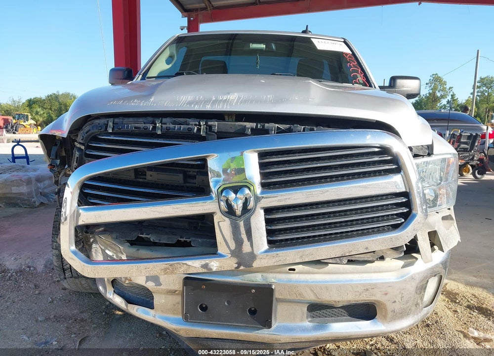 2016 RAM 1500 VIN: 3C6JR7BT8GG195322