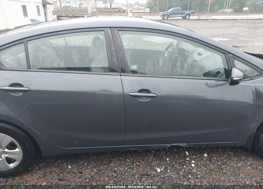 2016 KIA FORTE LX VIN: KNAFX4A65G5605951