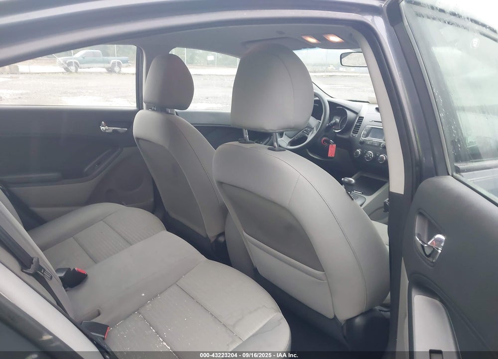 2016 KIA FORTE LX VIN: KNAFX4A65G5605951