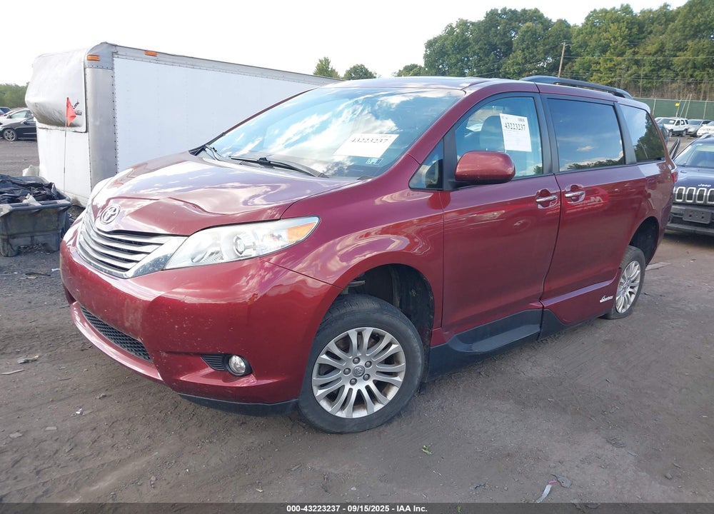 2016 TOYOTA SIENNA XLE 8 PASSENGER VIN: 5TDYK3DC4GS725000