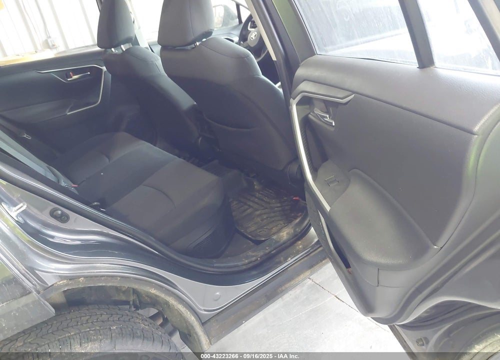 2020 TOYOTA RAV4 HYBRID XLE VIN: JTMR6RFV2LD001757