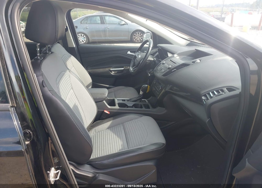 2017 FORD ESCAPE VIN: 1FMCU9GDXHUE19987
