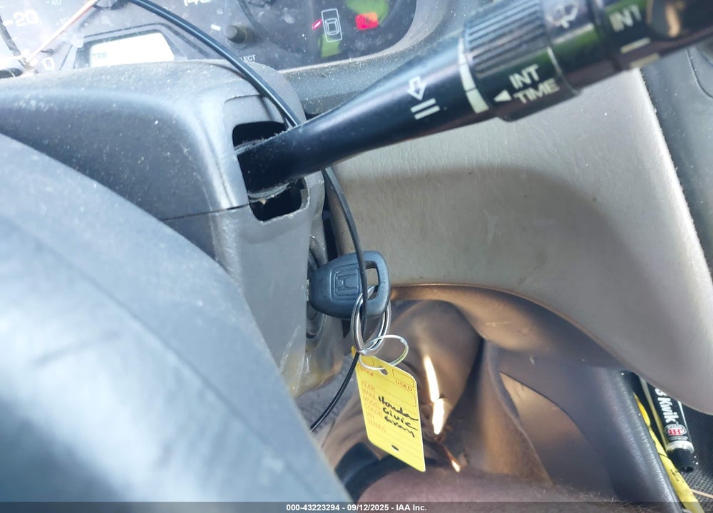 2002 HONDA ACCORD 2.3 LX VIN: 1HGCG65592A024313