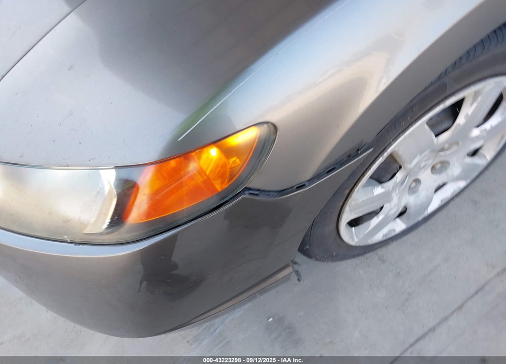 2007 HONDA CIVIC VIN: 1HGFA15527L116862