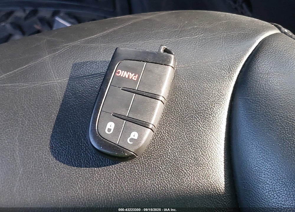 2016 DODGE JOURNEY VIN: 3C4PDCGB9GT240219