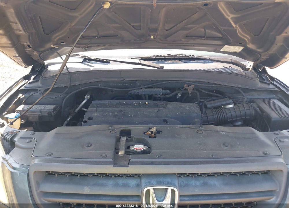 2004 HONDA PILOT EX-L VIN: 2HKYF18664H560419