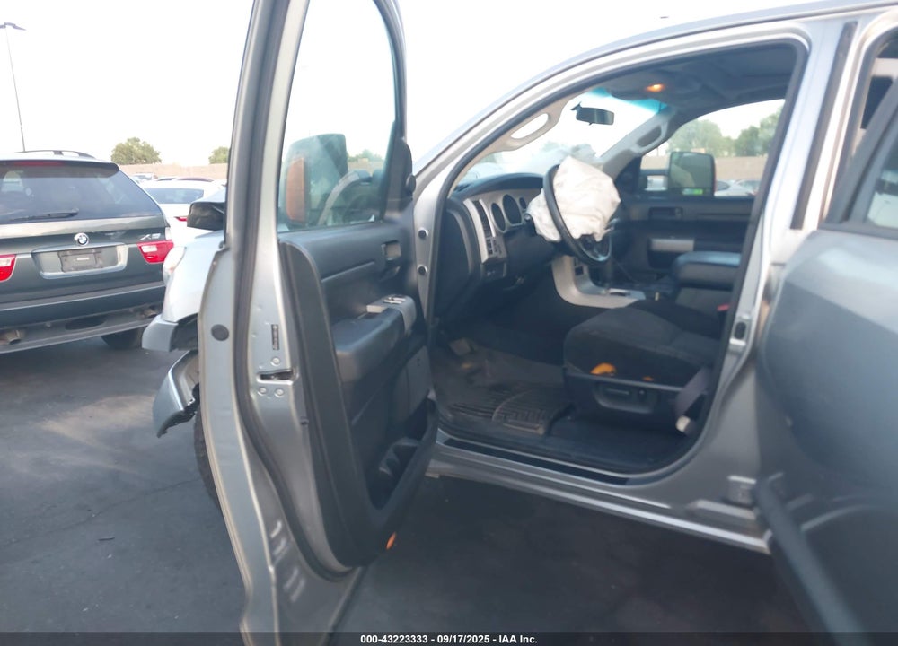 2007 TOYOTA TUNDRA SR5 5.7L V8 VIN: 5TBDV541X7S459586