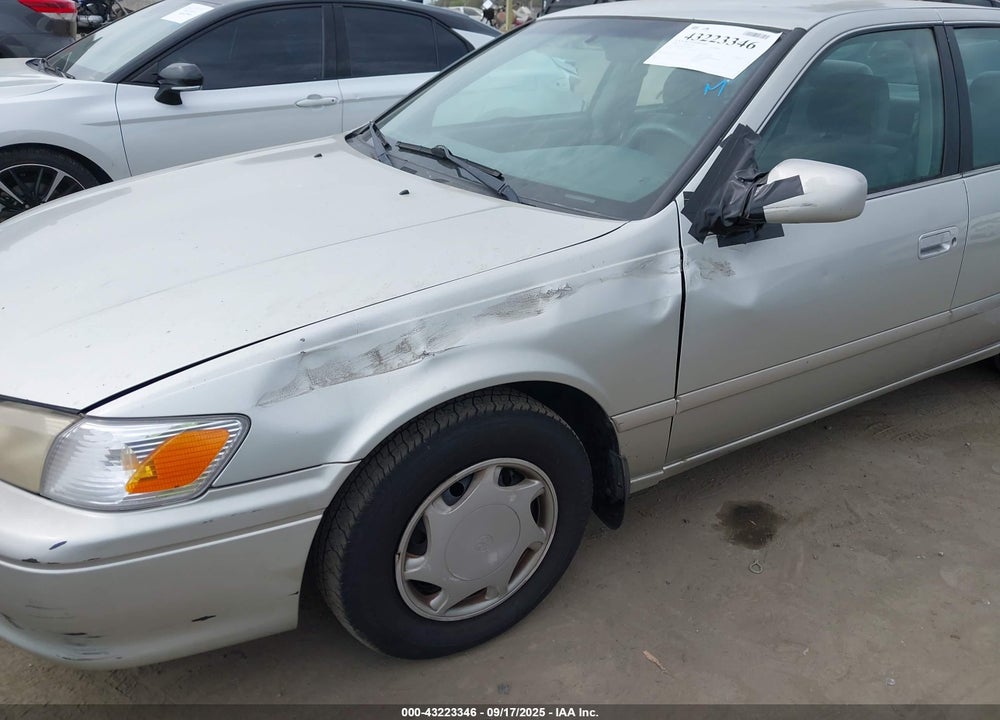 2000 TOYOTA CAMRY CE VIN: 4T1BG22K3YU699218