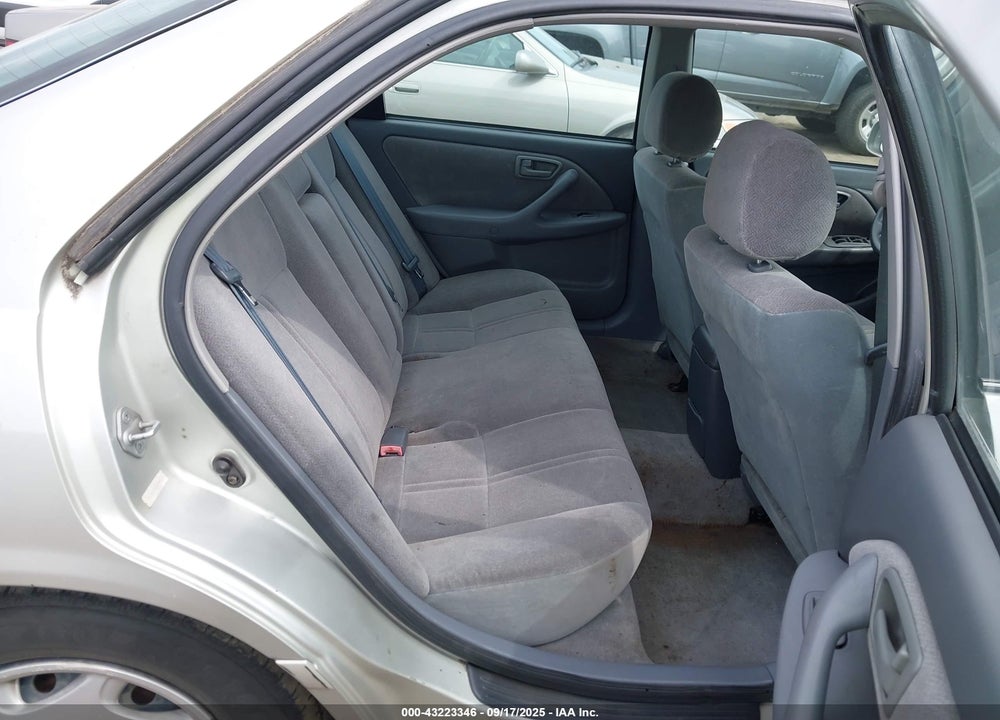 2000 TOYOTA CAMRY CE VIN: 4T1BG22K3YU699218