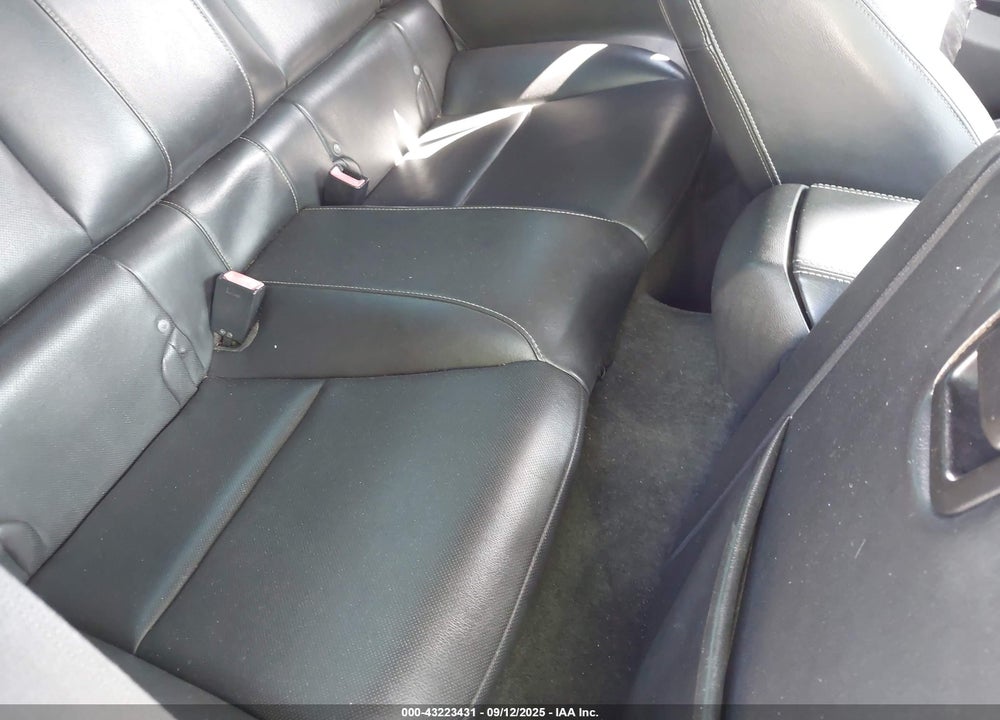 2011 CHEVROLET CAMARO VIN: 2G1FC1ED7B9164110