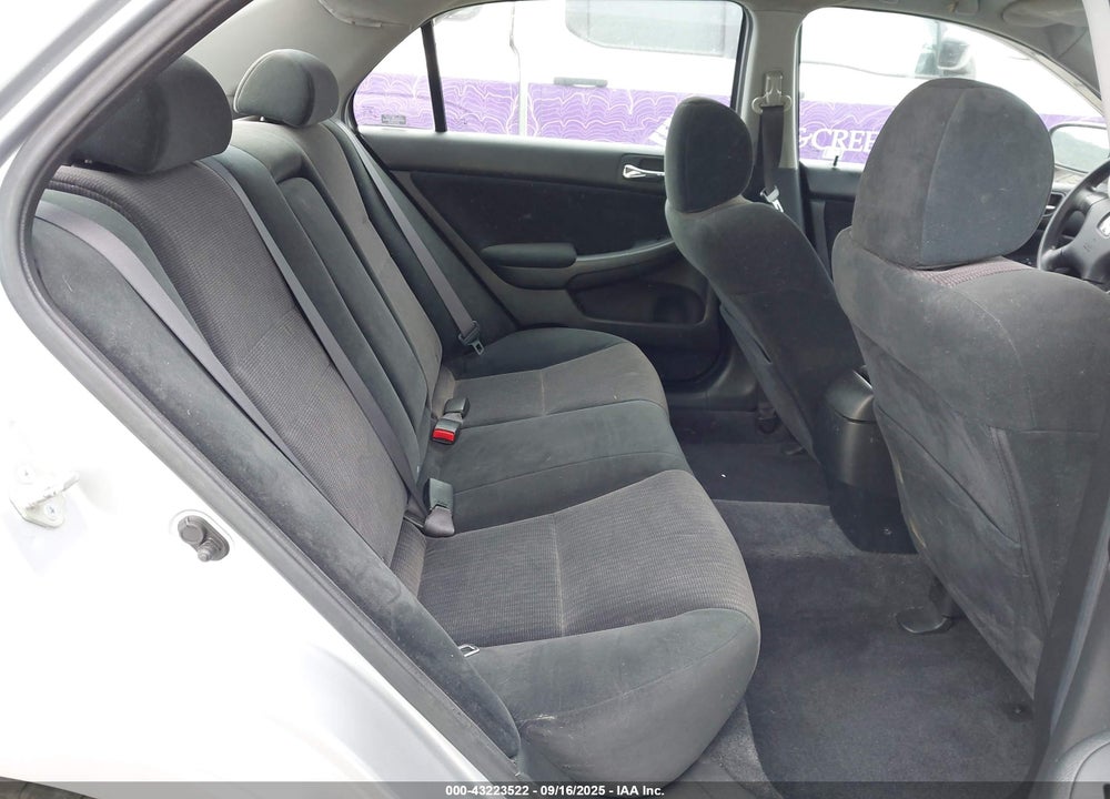 2004 HONDA ACCORD 2.4 LX VIN: 1HGCM56384A031952