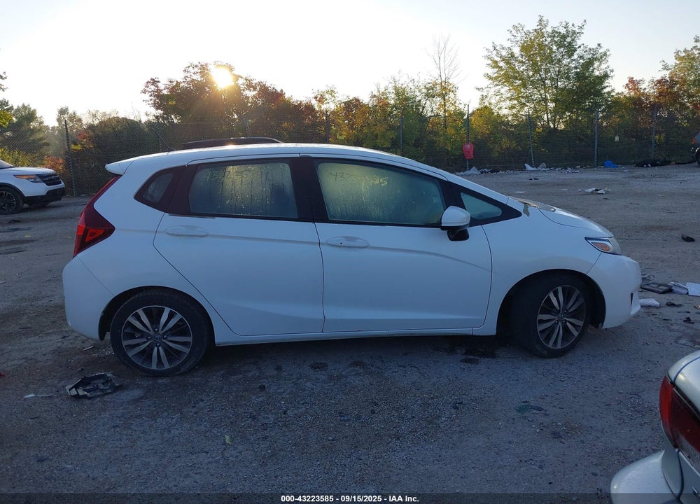 2015 HONDA FIT VIN: 3HGGK5H86FM736187