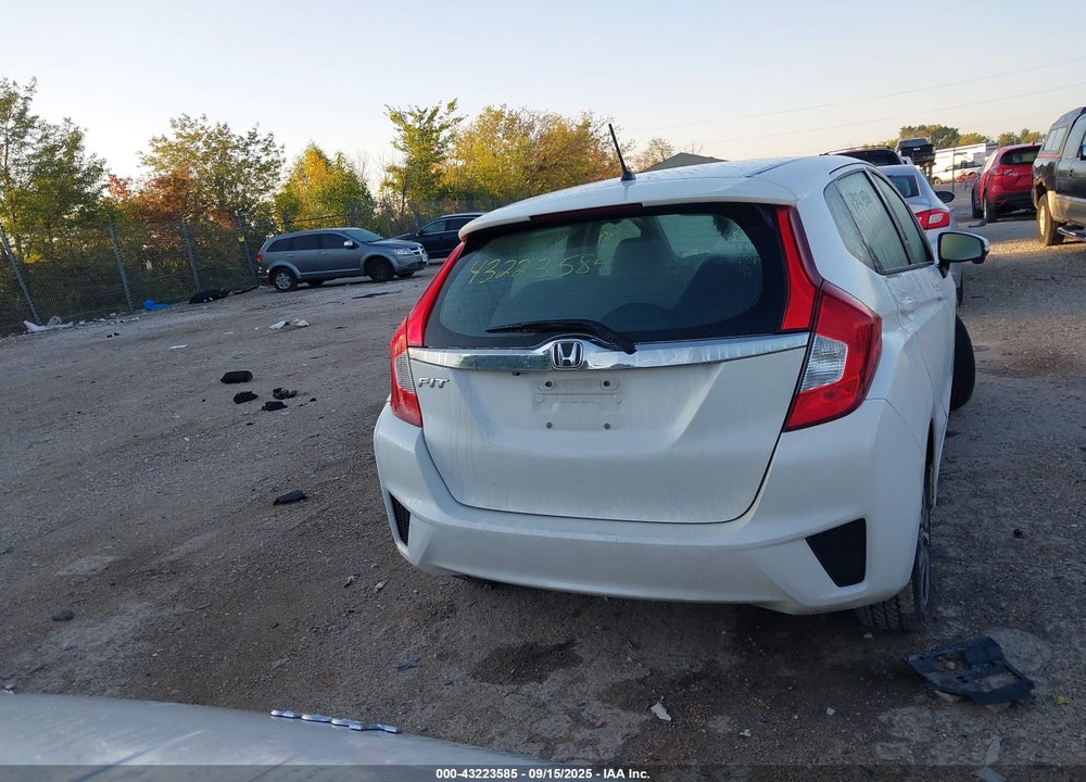 2015 HONDA FIT VIN: 3HGGK5H86FM736187