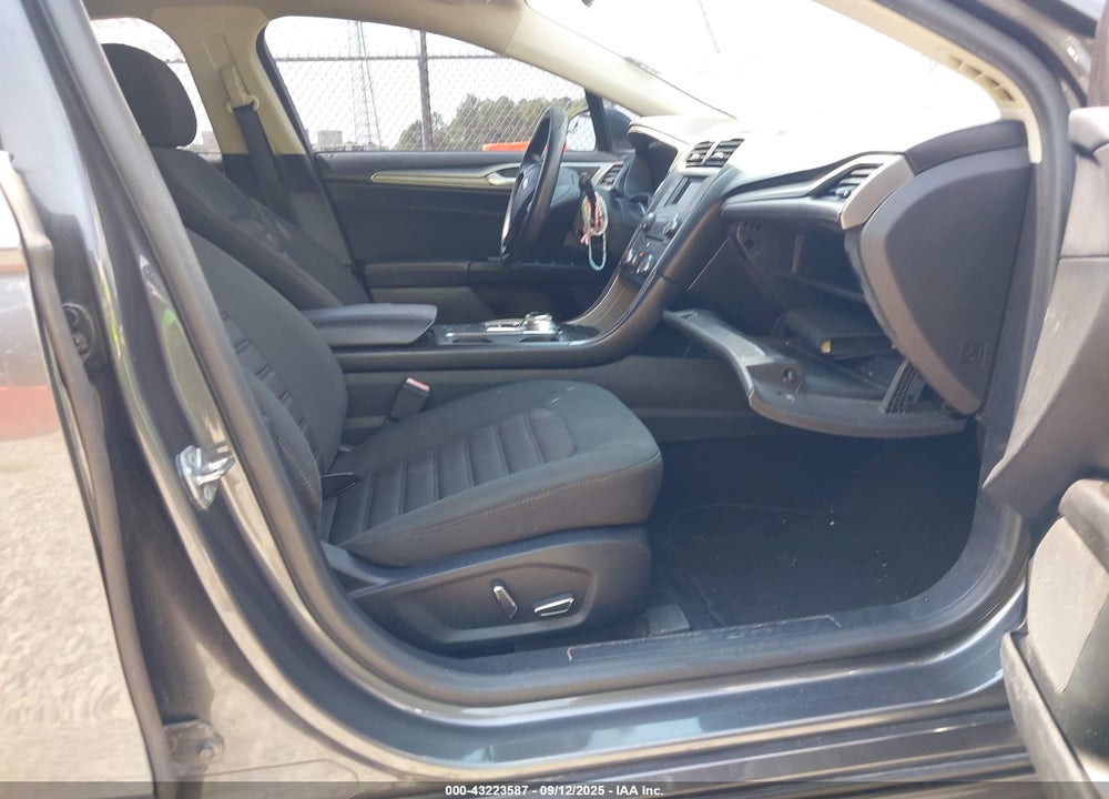 2017 FORD FUSION VIN: 3FA6P0H73HR351445