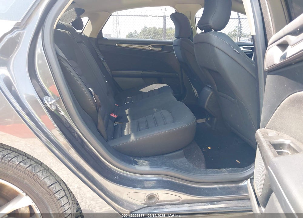 2017 FORD FUSION VIN: 3FA6P0H73HR351445