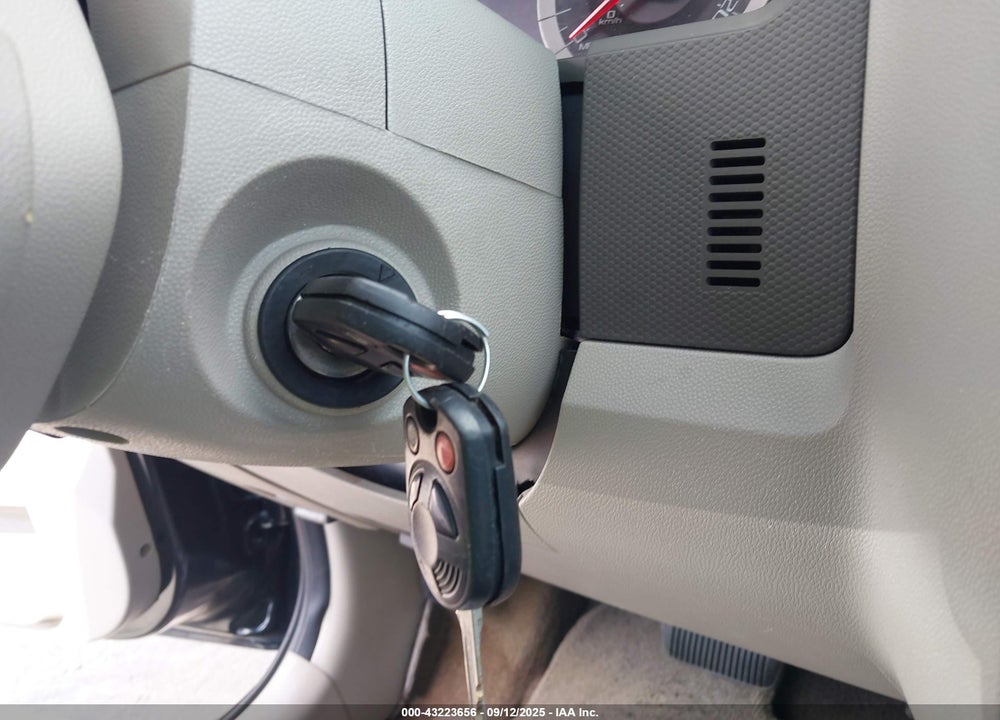 2011 FORD ESCAPE HYBRID VIN: 1FMCU5K32BKC25352