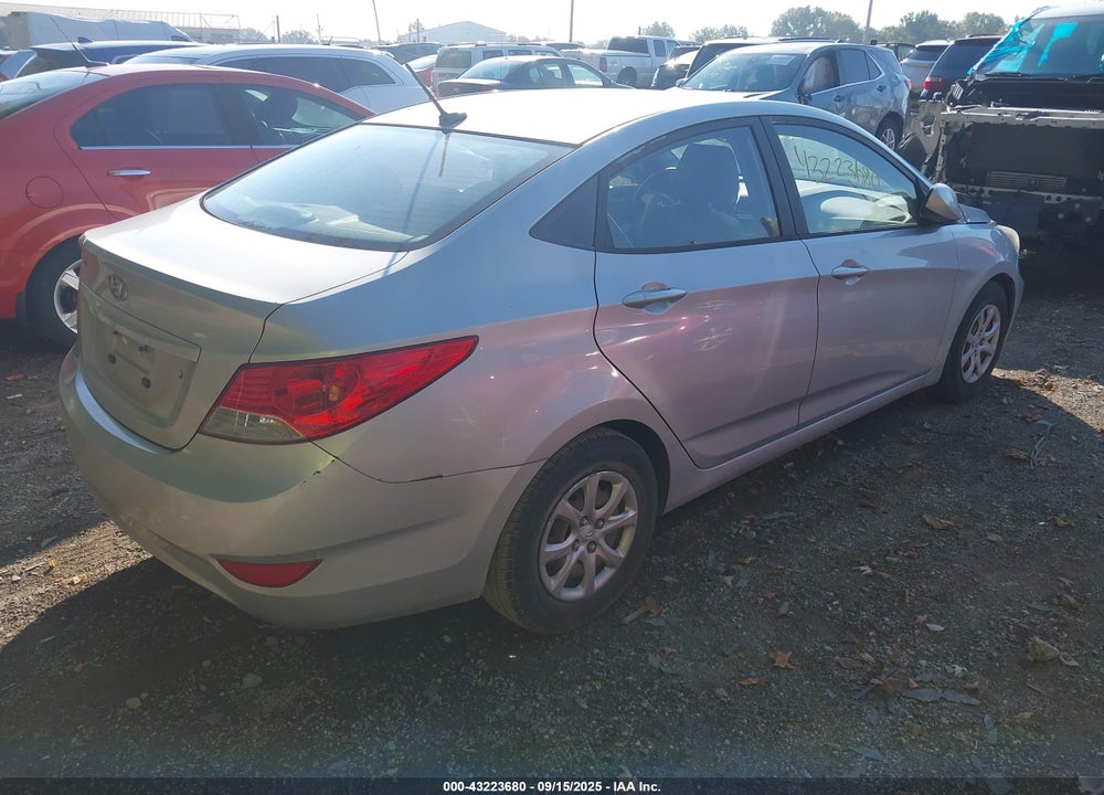 2013 HYUNDAI ACCENT VIN: KMHCT4AE7DU502892