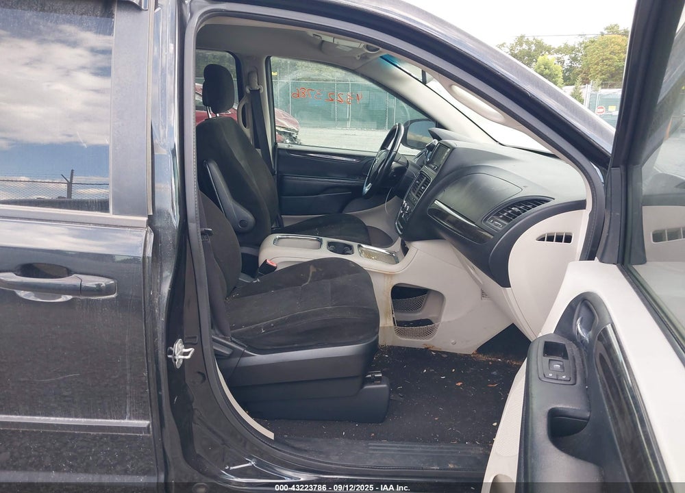 2015 DODGE GRAND CARAVAN VIN: 2C4RDGCG8FR652778