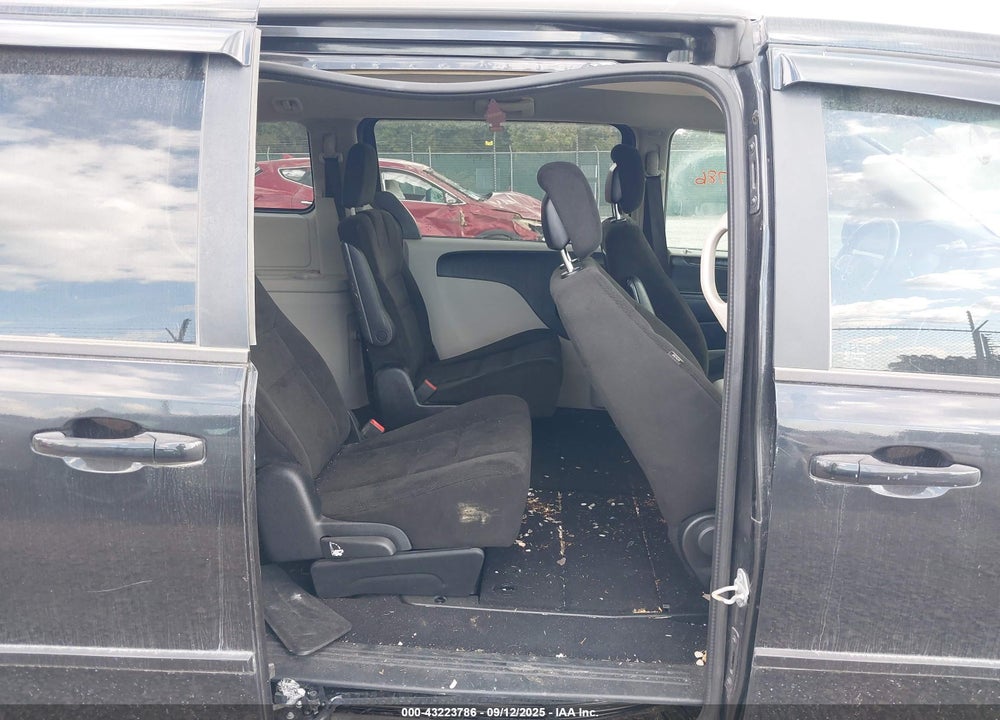2015 DODGE GRAND CARAVAN VIN: 2C4RDGCG8FR652778