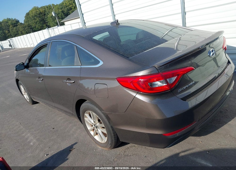 2015 HYUNDAI SONATA SE VIN: 5NPE24AF7FH237008