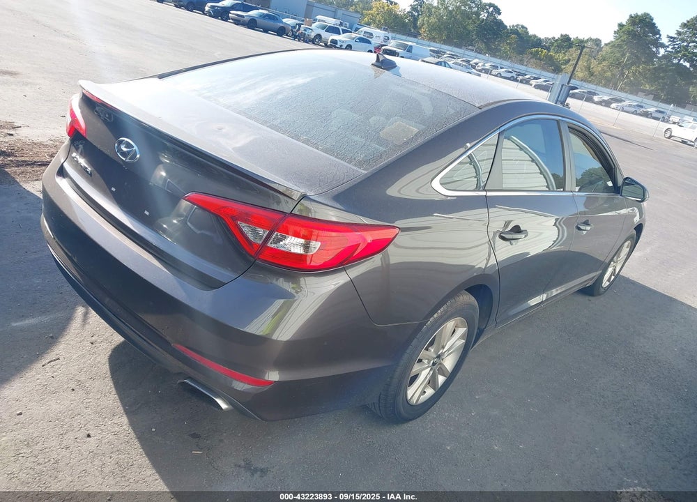2015 HYUNDAI SONATA SE VIN: 5NPE24AF7FH237008