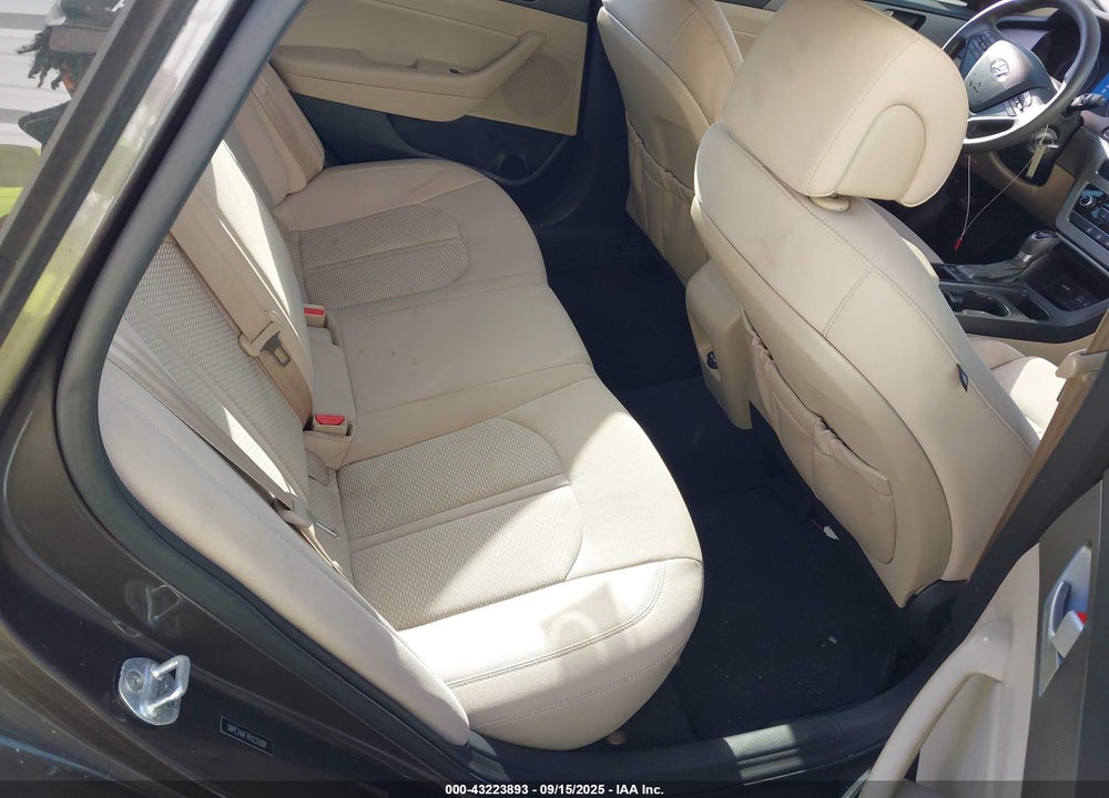 2015 HYUNDAI SONATA SE VIN: 5NPE24AF7FH237008