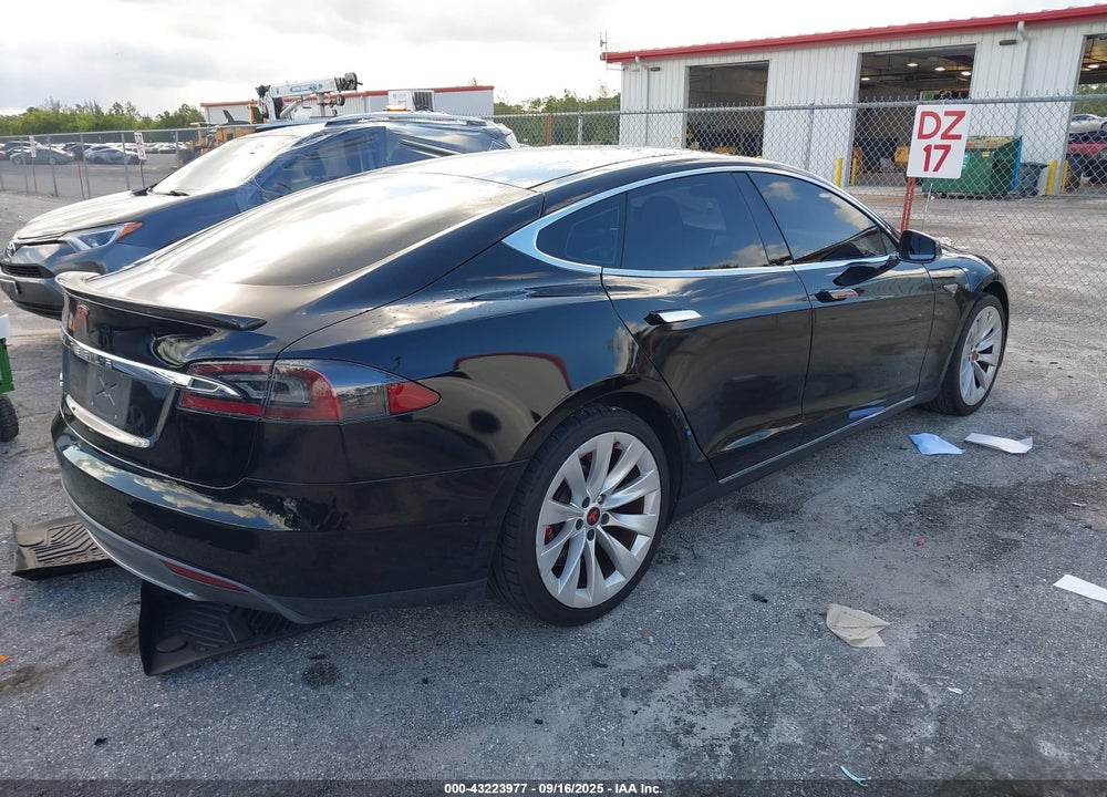 2014 TESLA MODEL S VIN: 5YJSA1H17EFP63795