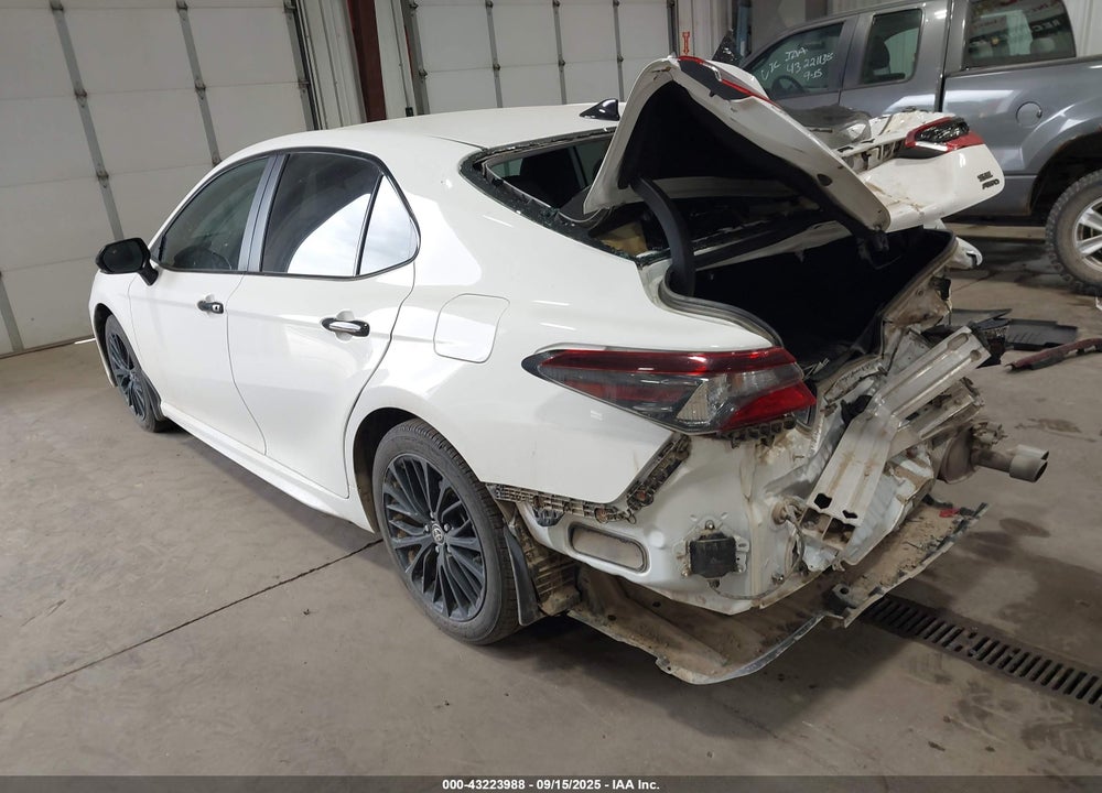 2022 TOYOTA CAMRY SE NIGHTSHADE SPECIAL AWD VIN: 4T1T11BK2NU068410