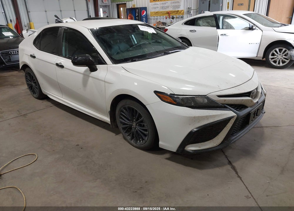 2022 TOYOTA CAMRY SE NIGHTSHADE SPECIAL AWD VIN: 4T1T11BK2NU068410