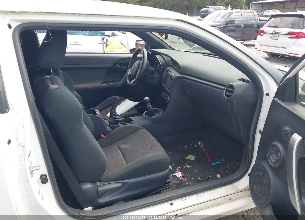 2011 SCION TC VIN: JTKJF5C78B3002954