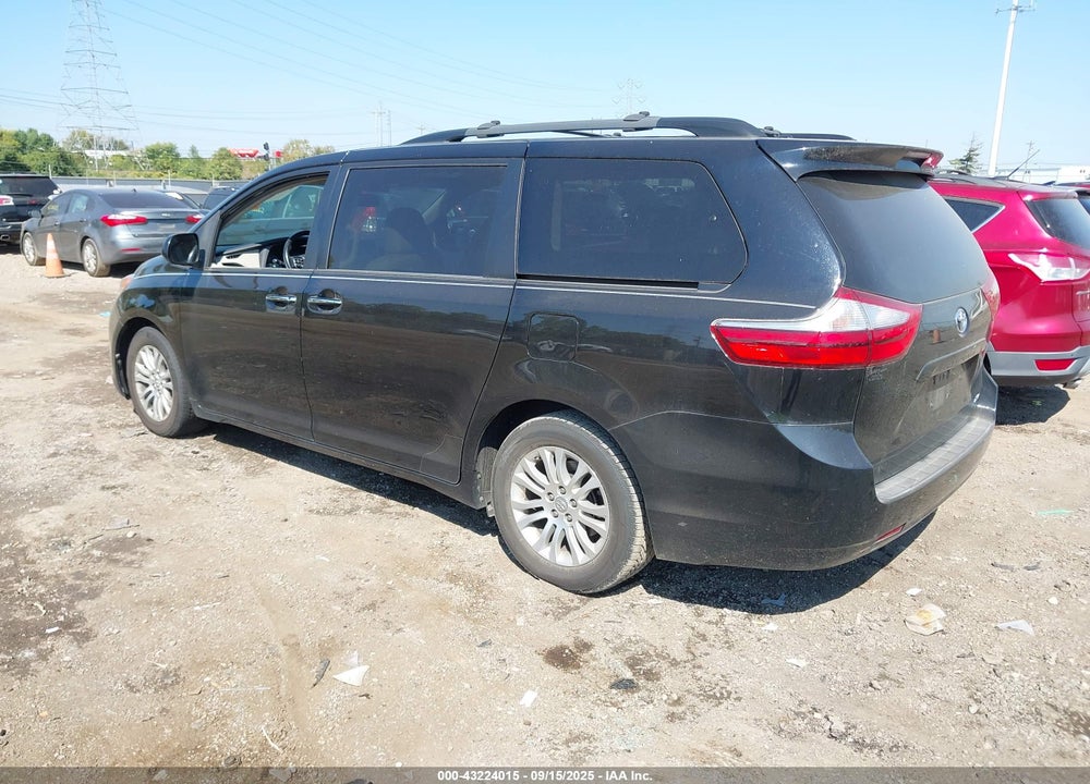 2015 TOYOTA SIENNA XLE 8 PASSENGER VIN: 5TDYK3DC1FS628030
