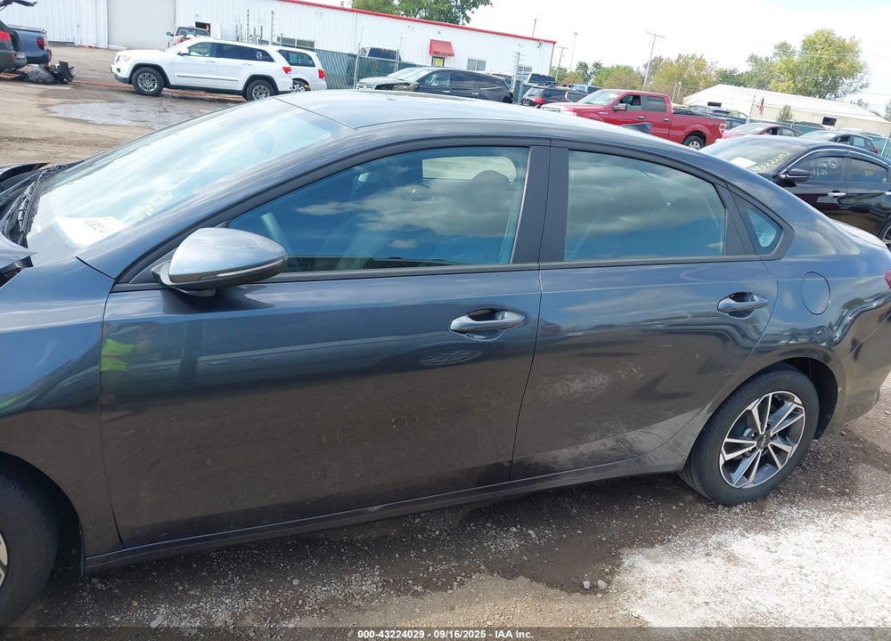 2023 KIA FORTE LXS VIN: 3KPF24AD6PE622827