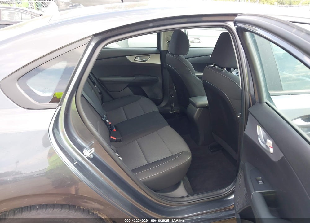 2023 KIA FORTE LXS VIN: 3KPF24AD6PE622827