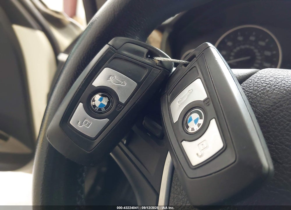 2014 BMW 3 SERIES VIN: WBA3D3C55EF099345